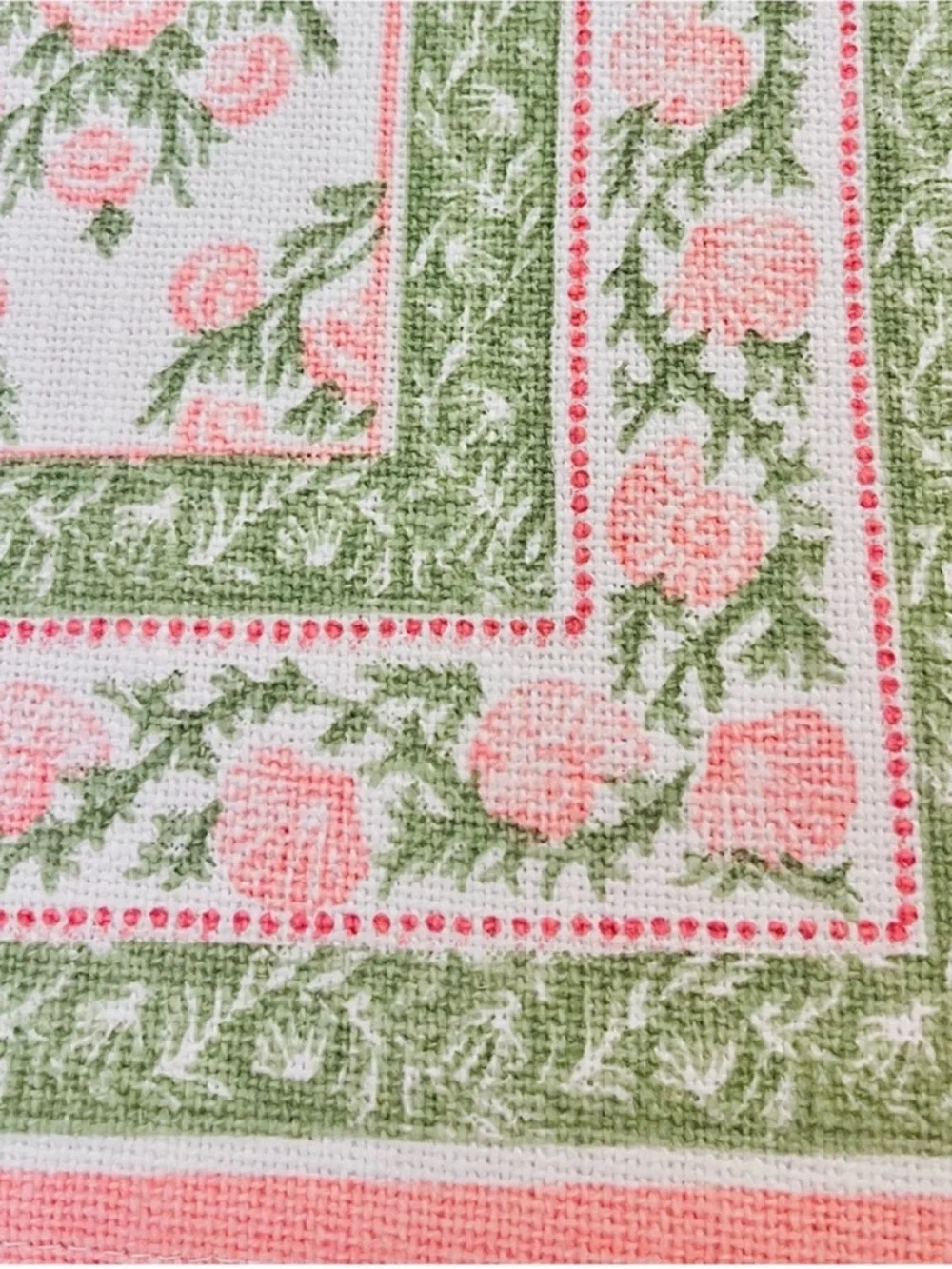 🆕- Sigrid Olsen Beach to Bistro- Set of 4 Pink Seashell & Green Leaf Placemats
